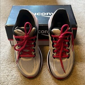 Saucony Ride 14 Sneakers, size 7